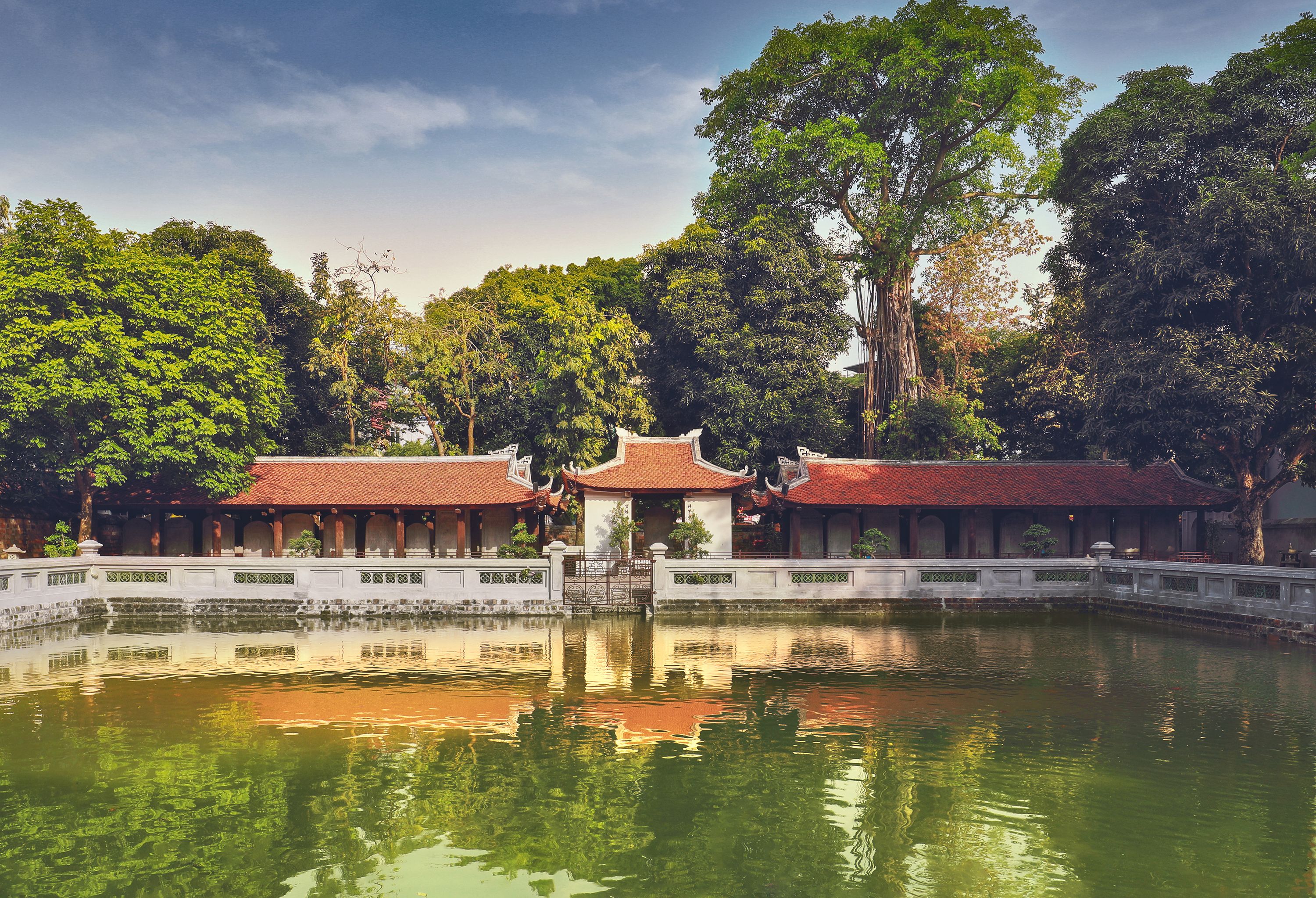 Khu Vườn Bia Tiến Sĩ và Giếng Thiên Quang