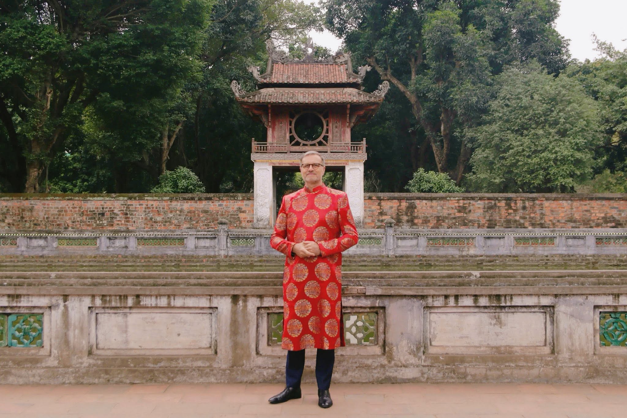 Đại sứ Pháp tới thăm VM